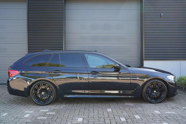 BMW 5-SERIE Touring 530i High Executive Edition 2020 /camera/Leder/Carbonschwarz
