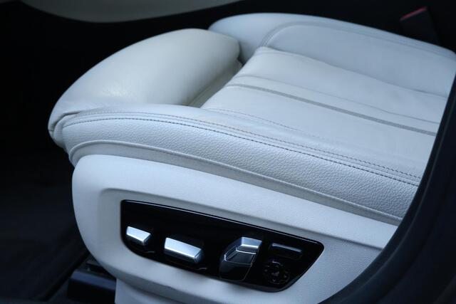 BMW 5-SERIE Touring 540i xDrive High Executive / Pano / 360 view / Headup / Hifi