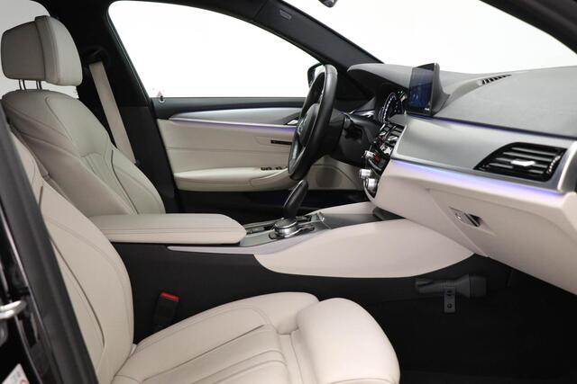 BMW 5-SERIE Touring 520i M-Sport High Executive | COMFORT- PACK | LEDER | STOELVERWARMING