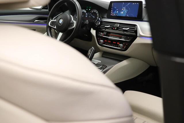 BMW 5-SERIE Touring 520i M-Sport High Executive | COMFORT- PACK | LEDER | STOELVERWARMING