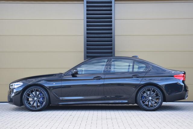 BMW 5-SERIE 540i xDrive High Executive * Comfortstoelen * M-Sportpakket * 1e Eigenaar * Dealeronderhouden *