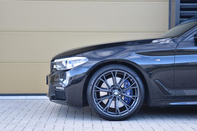 BMW 5-SERIE 540i xDrive High Executive * Comfortstoelen * M-Sportpakket * 1e Eigenaar * Dealeronderhouden *