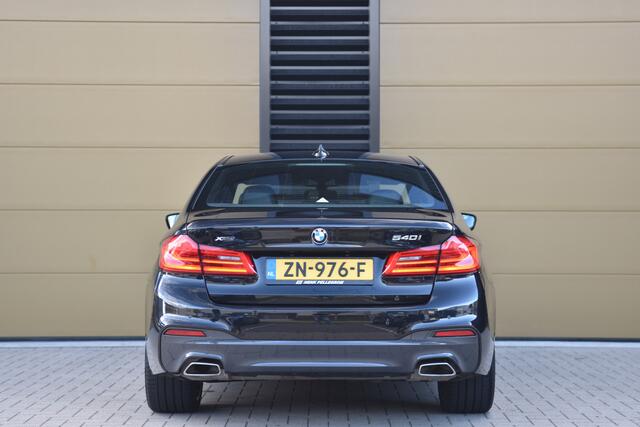 BMW 5-SERIE 540i xDrive High Executive * Comfortstoelen * M-Sportpakket * 1e Eigenaar * Dealeronderhouden *