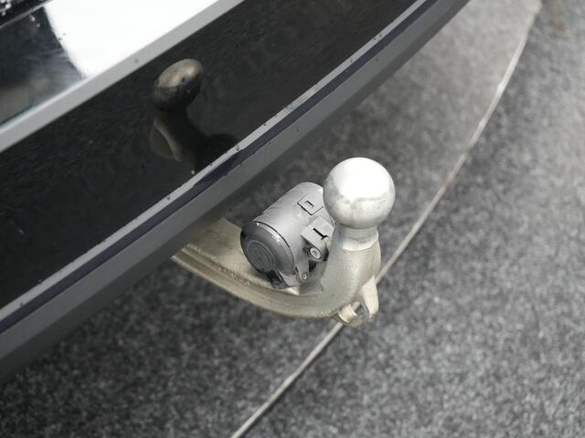 BMW 5-SERIE Touring 530e High Executive Plug In Hybrid 292pk Dealer O.H PHEV | Trekhaak Af Fabriek | Head Up | Lederen Sportstoelen Memory & Verwarmd | Apple Carplay | Stuur Verwarmd | Sfeerverlichting | Cruise Control | Camera | Navigatie | Blis | DAB |