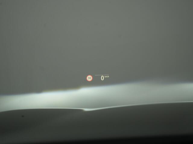 BMW 5-SERIE Touring 530e High Executive Plug In Hybrid 292pk Dealer O.H PHEV | Trekhaak Af Fabriek | Head Up | Lederen Sportstoelen Memory & Verwarmd | Apple Carplay | Stuur Verwarmd | Sfeerverlichting | Cruise Control | Camera | Navigatie | Blis | DAB |