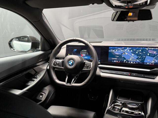 BMW 5-SERIE 530e xDrive M-Sport 299pk Pro-20 inch trekhaak pano key-less