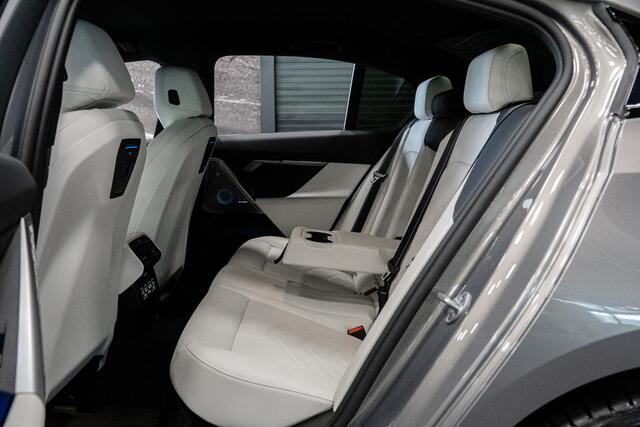 BMW 5-SERIE 550e xDrive *M-Sport Pro / Bowers & Wilkins / HUD / Memory / Stoelventilatie*