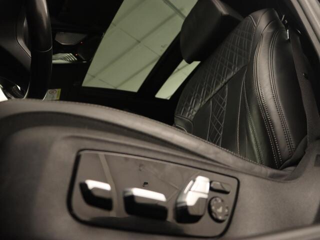 BMW 5-SERIE 530i M Sport | Panoramadak | Head-Up | Leder | Stoelverwarming | Sfeerverlichting | Navigatie | Full LED | Parkeerhulp | Sportstoelen