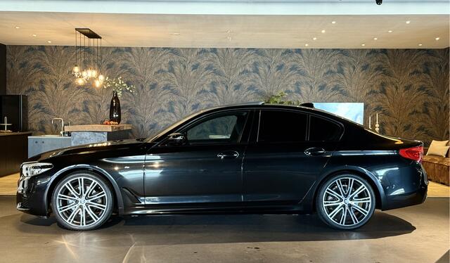 BMW 5-SERIE 520i High Exe I 20" INDIVIDUAL I Nappa I NL Auto