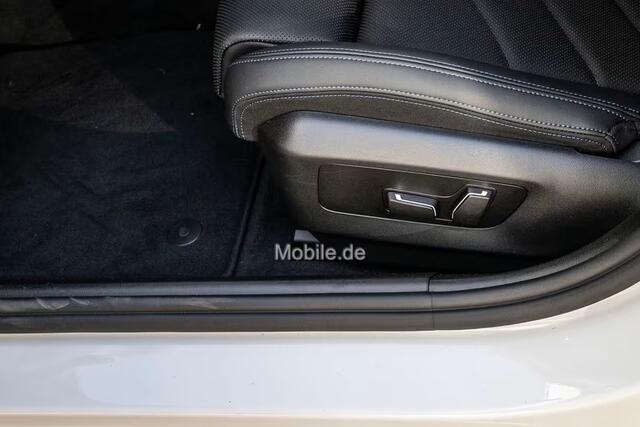 BMW 5-SERIE Touring 530e xDrive M-SPORT ** LED, NAVI+, LEDER, 19-inch LMV, ALARM, M-ONDERSTEL ** 1e EIG - UNFALLFREI ** ** INFORMEER OOK NAAR ONZE AANTREKKELIJKE FINANCIAL-LEASE TARIEVEN **