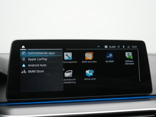 BMW 5-SERIE Touring 530e M Sport Plug In Hybrid 293pk Dealer O.H PHEV | Sfeerverlichting | Lederen Sportstoelen Verwarmd | Apple Carplay | Cruise Control | Camera | Blis | Navigatie | DAB |