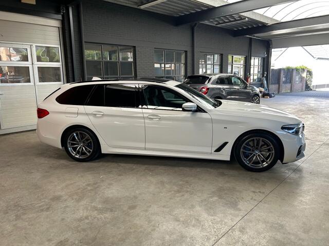 BMW 5-SERIE 530I HIGH EXE M-Sport / Pano / Head-Up