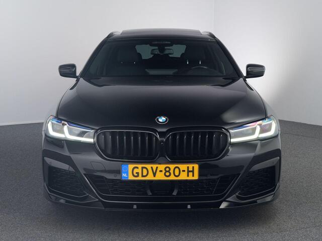 BMW 5-SERIE Touring 530i xDrive High Executive M-Sport | 4wielsturing | HUD | Pano | M remmen | 20 inch |