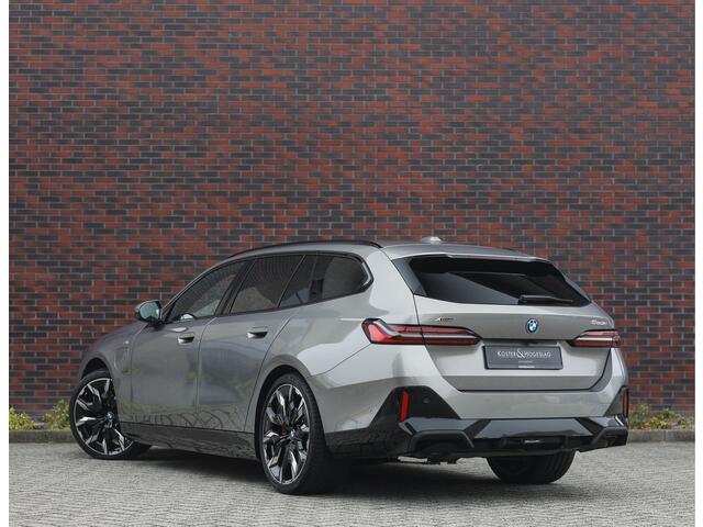 BMW 5-SERIE Touring 550e xDrive | M Sport Pro - Pano - Trekhaak