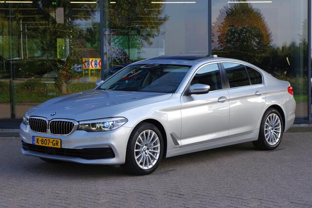 BMW 5-SERIE 540i 340 PK xDrive High Executive, Trekhaak, Schuif-Kanteldak, Adap. Cruise Control, Memory