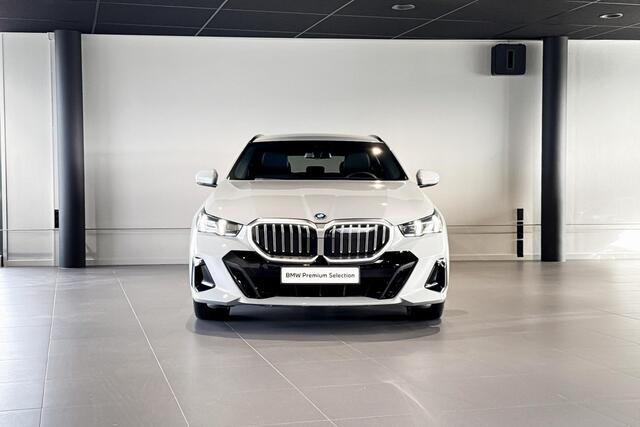 BMW 5-SERIE Touring 530e M Sport Edition | Harman Kardon | Stoelverwarming | Head-up Display |