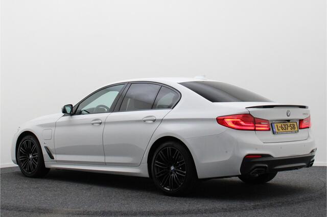 BMW 5-SERIE 530e iPerformance High Executive M Sport Softclose, Camera, H&K, Head-Up, Apple Carplay, Trekhaak, Keyless
