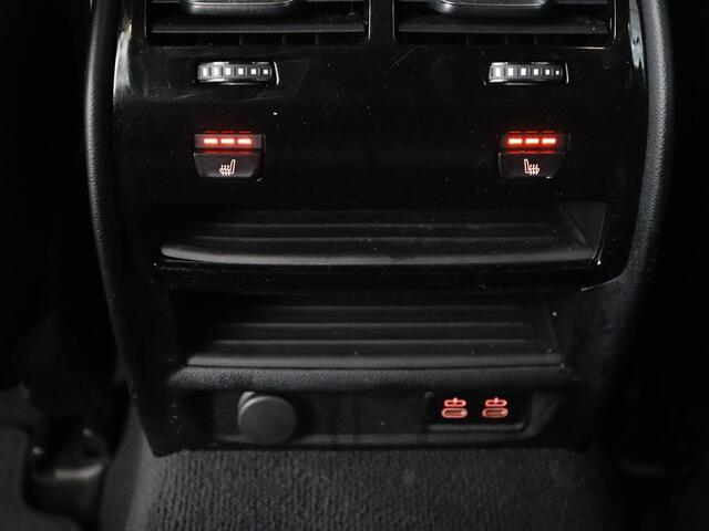 BMW 5-SERIE 530i High Executive | M Sport | Panoramadak | Trekhaak | Nappaleder | Stoelverwarming | Laser Light | Carplay | Sfeerverlichting | Camera | Navigatie | Keyless | Stuurverwarming