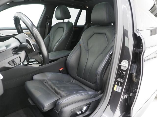 BMW 5-SERIE Touring 530e xDrive M Sport Shadow | Panoramadak | Trekhaak | Harman/Kardon | 360 | Head Up | Keyless
