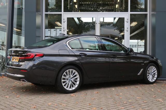 BMW 5-SERIE 530E X-DRIVE LUXURY LINE, Elektr. Schuifdak, Laser LED, etc.