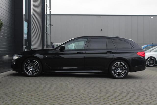 BMW 5-SERIE Touring 520i M Sport | Pano | NL-Auto | H+K High Executive Edition