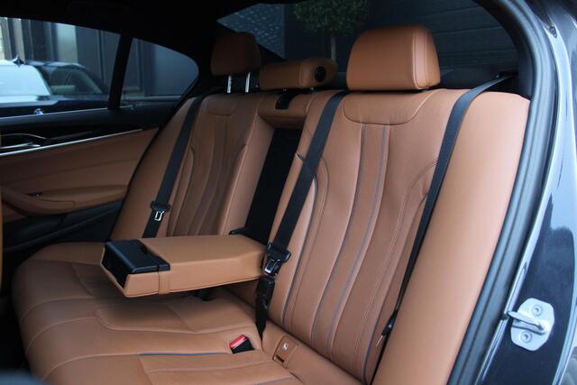 BMW 5-SERIE 530e Business Edition Plus | Leder | Trekhaak | Memory