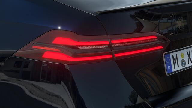 BMW 5-SERIE 530e M Sport Automaat / Panoramadak / Stoelventilatie / Comfort Access / M Sportonderstel / Adaptieve LED / Parking Assistant Plus / Harman-Kardon