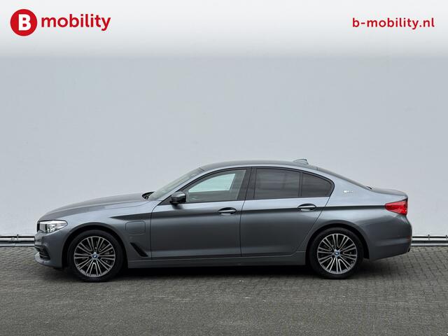 BMW 5-SERIE 530e iPerformance High Executive Trekhaak Achteruitrijcamera | Head-Up Display | Driving Assistant | Leer