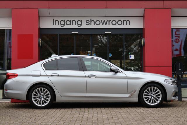 BMW 5-SERIE 520d High Executive | HUD | 360° Camera | Trekhaak | ACC | Schuif-/kanteldak | Leder |