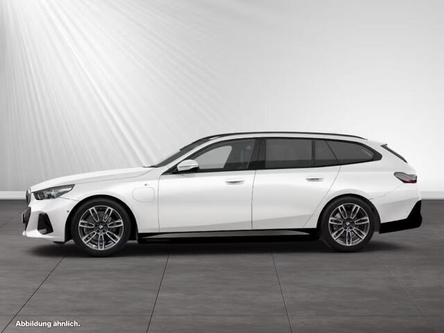 BMW 5-SERIE Touring 530e M Sport Edition
