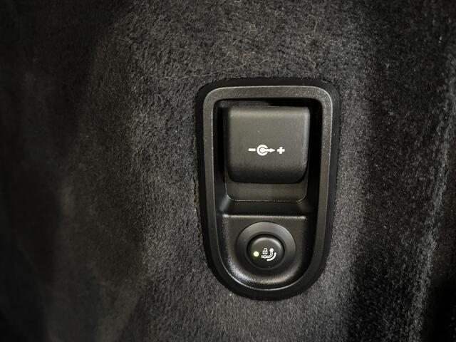 BMW 5-SERIE Touring 520i Corporate Lease Executive | M-Sport | M Aerodynamica | Sfeerverlichting | 19'' | Full LED | Camera | Elektr. trekhaak