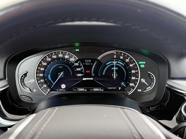 BMW 5-SERIE 530e iPerformance Executive HUD 360 Camera Schuifdak Camera Leder Dealer onderhouden