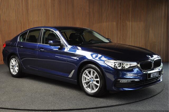 BMW 5-SERIE 530i Aut. Navi Climate Bi-Xenon PDC LM velgen