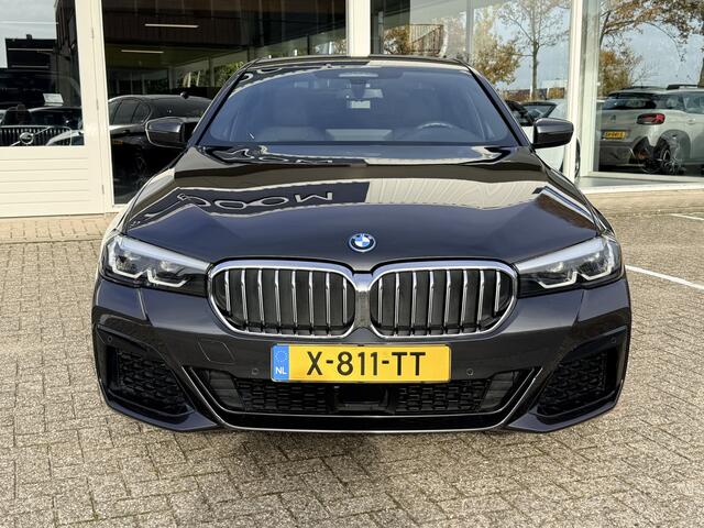 BMW 5-SERIE 545e xDrive Business Edition Plus | M Sport | LED | Adapt. Cruise | Stoel- en stuurverwarming | Apple Carplay | Trekhaak