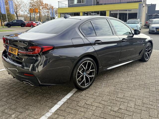 BMW 5-SERIE 545e xDrive Business Edition Plus | M Sport | LED | Adapt. Cruise | Stoel- en stuurverwarming | Apple Carplay | Trekhaak
