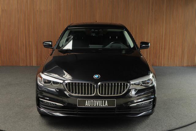 BMW 5-SERIE 530i Head-up Memory seats Navi Leer Camera Climate (3-zone) Stoelverwarming voor & achter Sportstoelen Virtual PDC LM velgen BTW auto