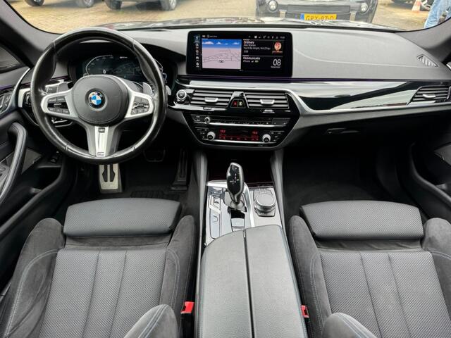 BMW 5-SERIE Touring 530e xDrive M Sport Laser Camera Navi Trekhaak