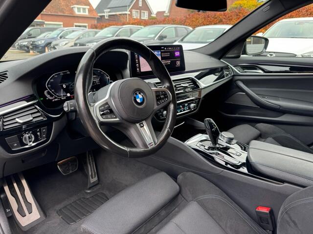 BMW 5-SERIE Touring 530e xDrive M Sport Laser Camera Navi Trekhaak