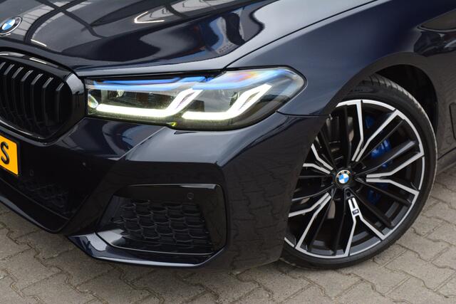 BMW 5-SERIE Touring 530d xDrive M-Sport | Pano | Trekhaak | 360 Camera | H&K | Nappa |