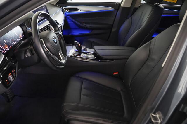 BMW 5-SERIE Touring 520i Business Edition Cruise / Navi / Carplay / Camera