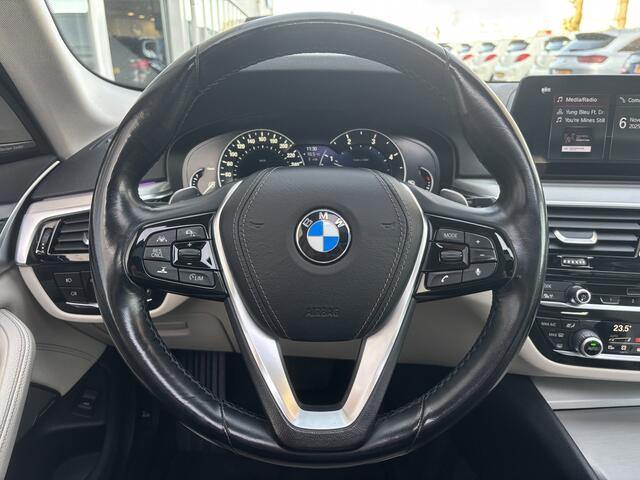 BMW 5-SERIE Touring 520d High Executive | Pano | 360 Camera | Harman Kardon | Stoel Ventilatie