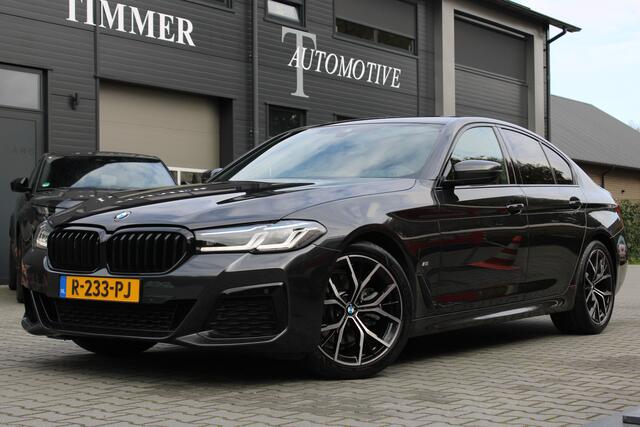 BMW 5-SERIE 520i Business Edition Plus M-Sport - Schuif kanteldak - Laserlight - 19 inch Goed onderhouden