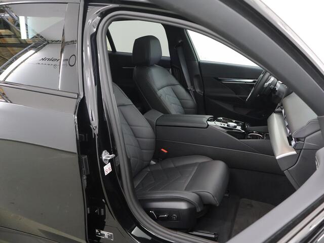 BMW 5-SERIE 550e xDrive | M-Pakket | Comfortstoelen + Memory | Adaptief Onderstel | Comfort-Pakket | Panoramadak | Driving Assistant Professional | Shadow Line | Adaptieve LED Verlichting | DAB | Bowers & Wilkins Surround |