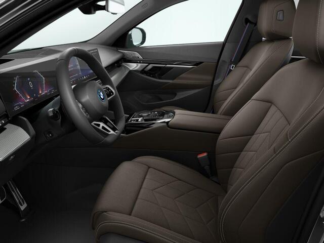 BMW 5-SERIE 530e M Sport Package Pro | Equipment Package Pro | Travel Package | Comfort Package