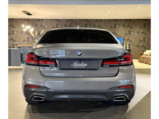 BMW 5-SERIE 520i Facelift I M-Sportpakket I BerninaGrau