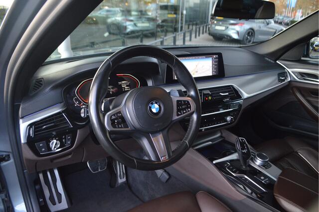 BMW 5-SERIE 520i High Executive M Sport Automaat / M Sportonderstel / Adaptieve LED / Parking Assistant Plus / Comfortstoelen / Stoelverwarming / Head-Up / Live Cockpit Professional