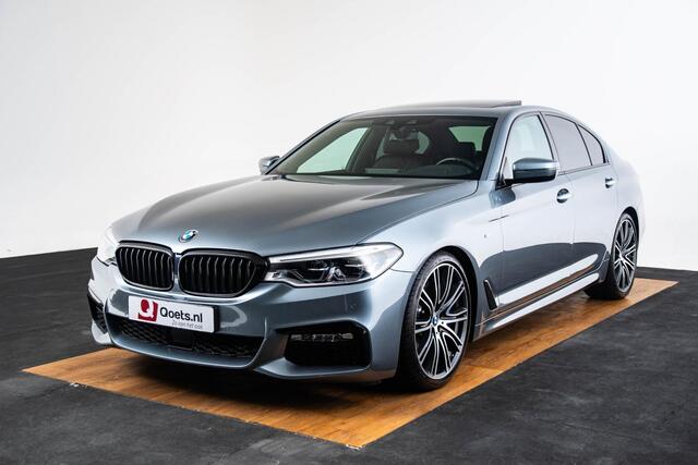 BMW 5-SERIE 540i High Executive M-sport pakket - Schuifdak - Stoelventilatie - 20 inch - Nappa leder - Comfort Access - Achteruitrijcamera - Driving Assistant Plus - Comfortstoelen - Stoelverwarming - Verwarmd Stuurwiel - Head-up Display - HiFi Audio