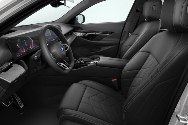 BMW 5-SERIE Sedan 530e M Sport Edition | M Sportpakket | Innovation Pack | Travel Pack | Comfort Pack