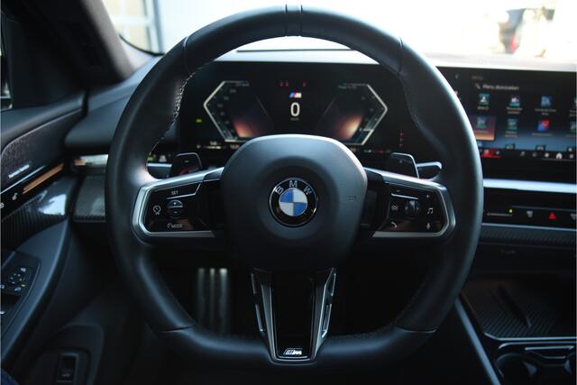 BMW 5-SERIE 520i M-Sport