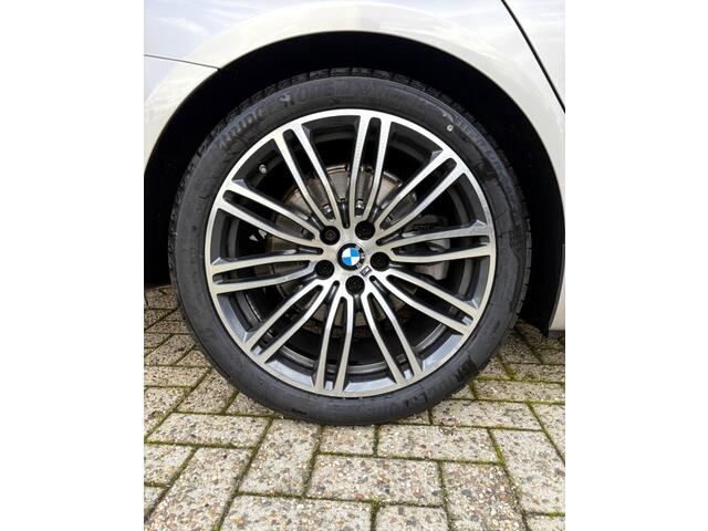 BMW 5-SERIE 520i High Executive M-pakket Pano